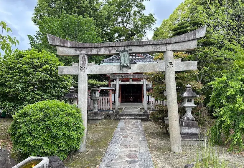 三十三間堂の本堂外観（京都市東山区・千手観音・頭痛封じ・慈悲）